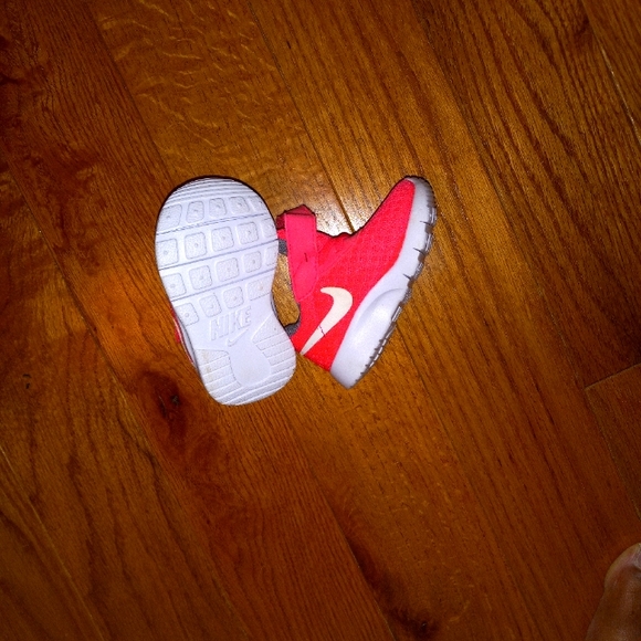 Nike Other - INFANT  NIKE GIRL SIZE 2C PRE-OWNED CONDITIONS  GOOD.